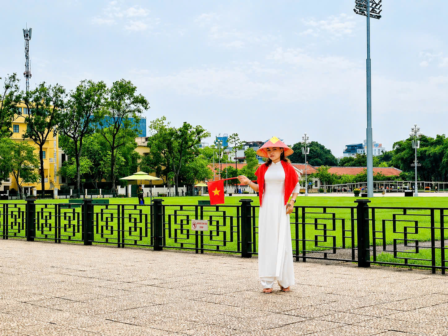 Từ Quảng Ninh ra Hà Nội 'check-in' 30/4 để tìm khoảnh khắc tự hào- Ảnh 6.