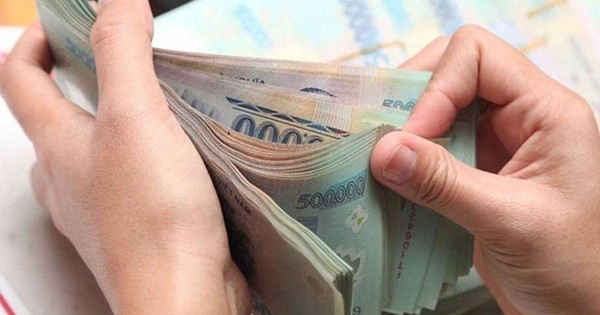 Nếu tăng lương cơ sở từ 1/7, thu nhập của cán bộ ngành Y sẽ thay đổi ra sao?