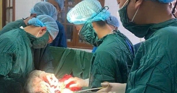 Cấp cứu kịp thời ca chửa ngoài tử cung vỡ