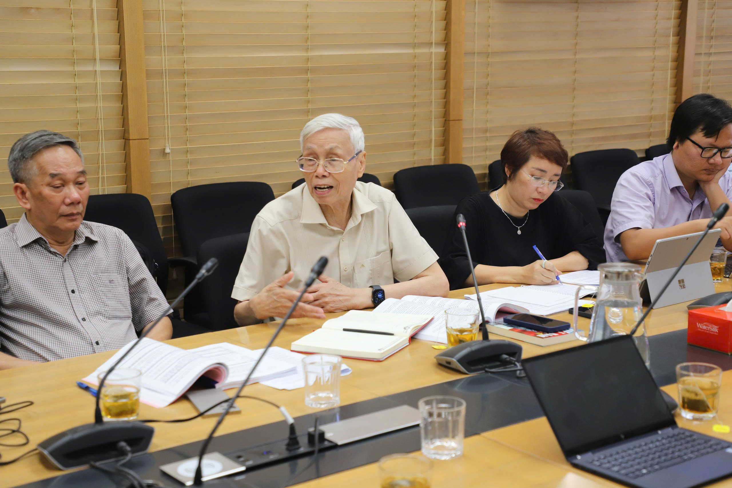 Sửa đổi Thông tư hiện hành theo hướng mở, thúc đẩy ứng dụng công nghệ trong đăng ký, lưu hành thuốc- Ảnh 3.