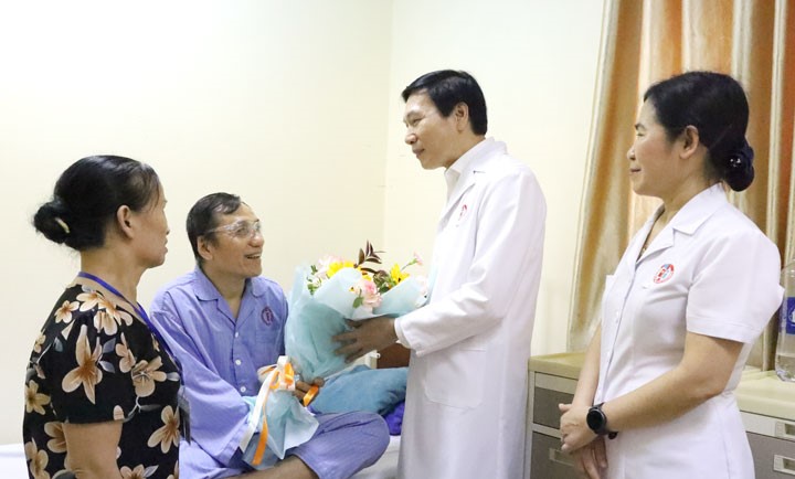 Niềm vui ngày ra viện của những người bệnh được ghép tạng thành công tại Bệnh viện Việt Nam - Thụy Điển Uông Bí- Ảnh 1.