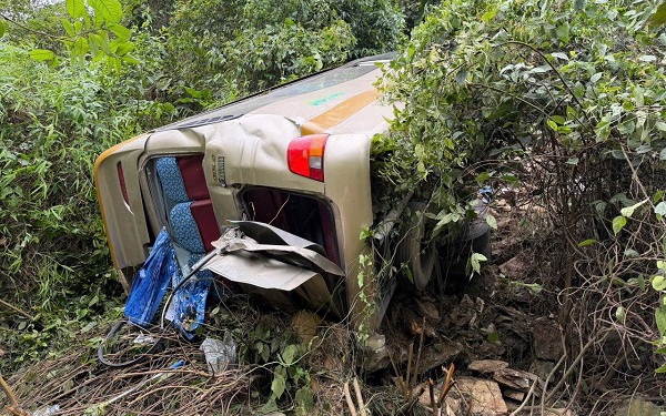 Sau vụ tai nạn tại Sơn La: Cục CSGT cảnh báo lái xe không quen đường đèo- Ảnh 1.