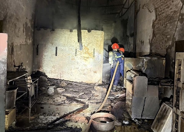 Sơn La: Cháy cơ sở sản xuất bánh mì rạng sáng 30/4 khiến hai người tử vong thương tâm- Ảnh 2.