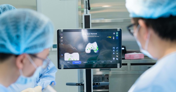 Vinmec đưa robot AI từ Mỹ về Quảng Ninh, thay khớp gối chính xác từng milimet với chi phí như mổ thường