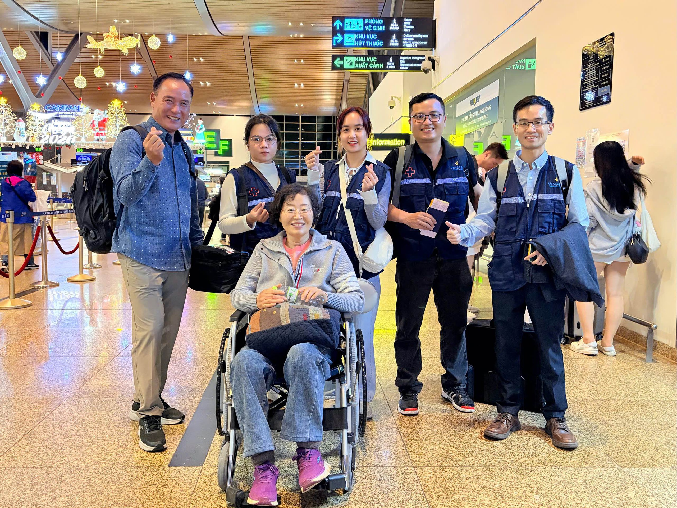 Chuyên gia hồi sức cấp cứu tiết lộ hậu trường những chuyến vận chuyển y tế xuyên biên giới- Ảnh 3.