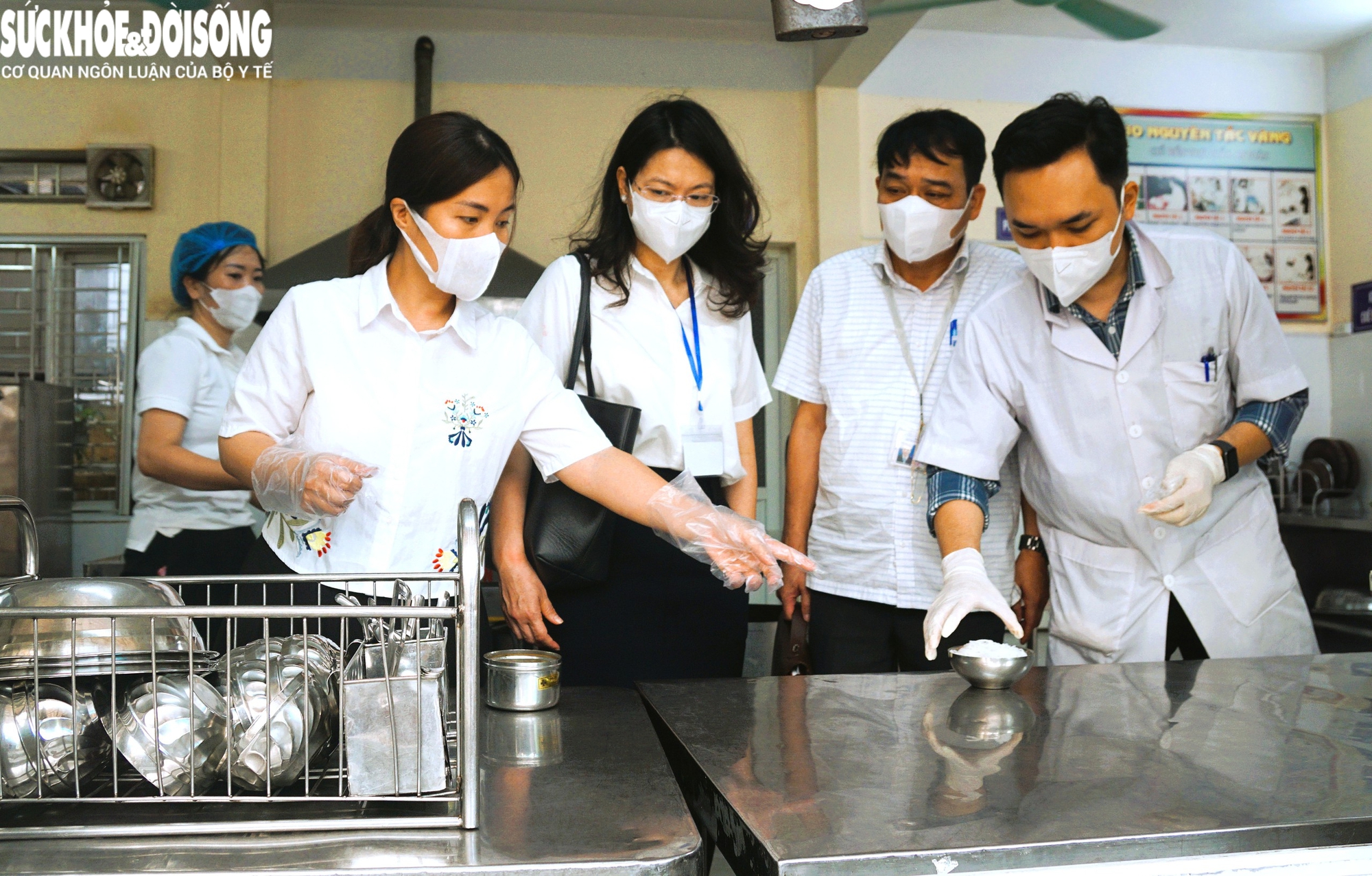 Hải Phòng kiểm tra, phát hiện nhiều cơ sở vi phạm an toàn thực phẩm- Ảnh 2.