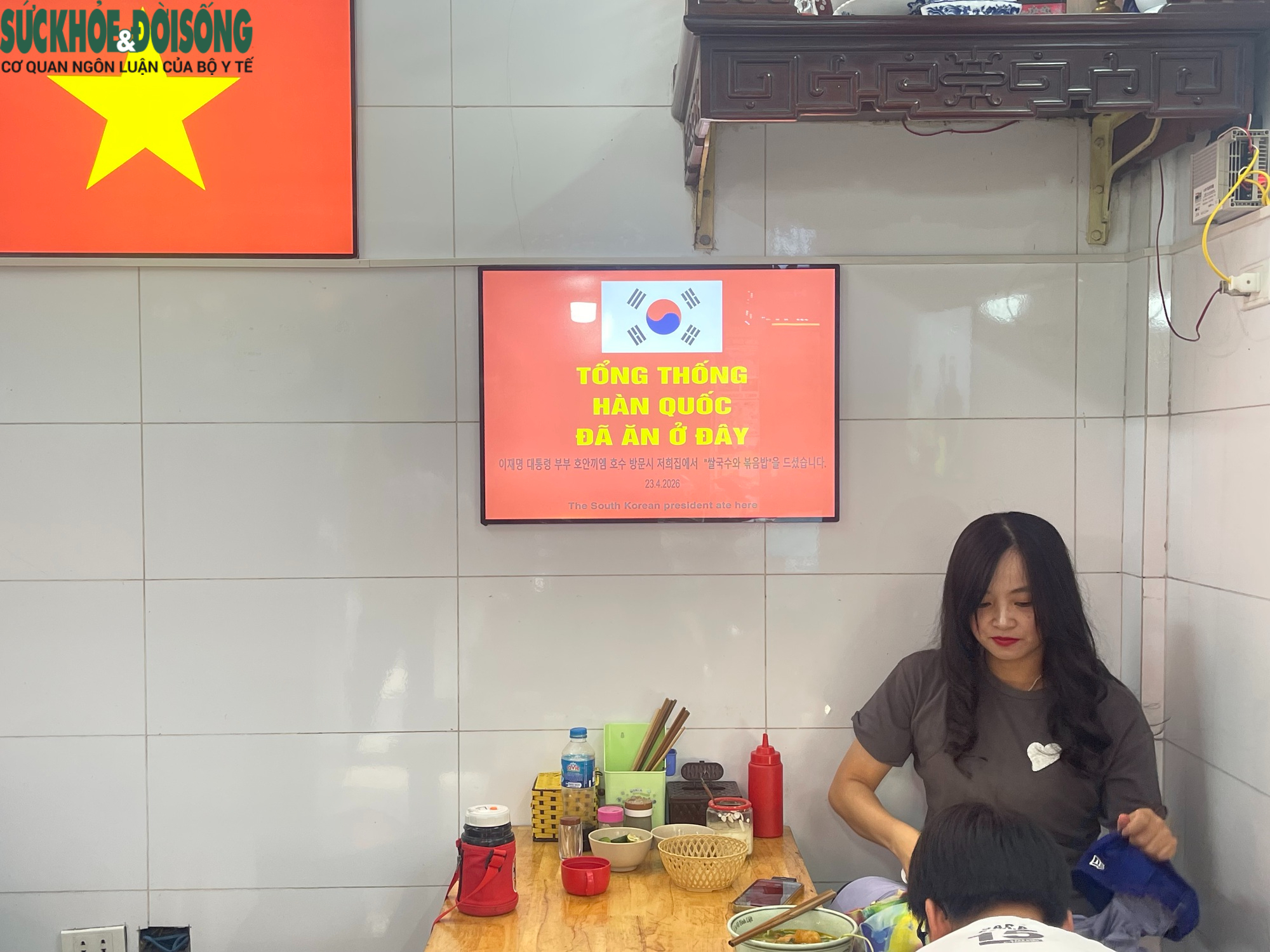 Chủ quán phở kể lại 2 giờ chuẩn bị, hồi hộp đón Tổng thống Hàn Quốc và phu nhân- Ảnh 3.