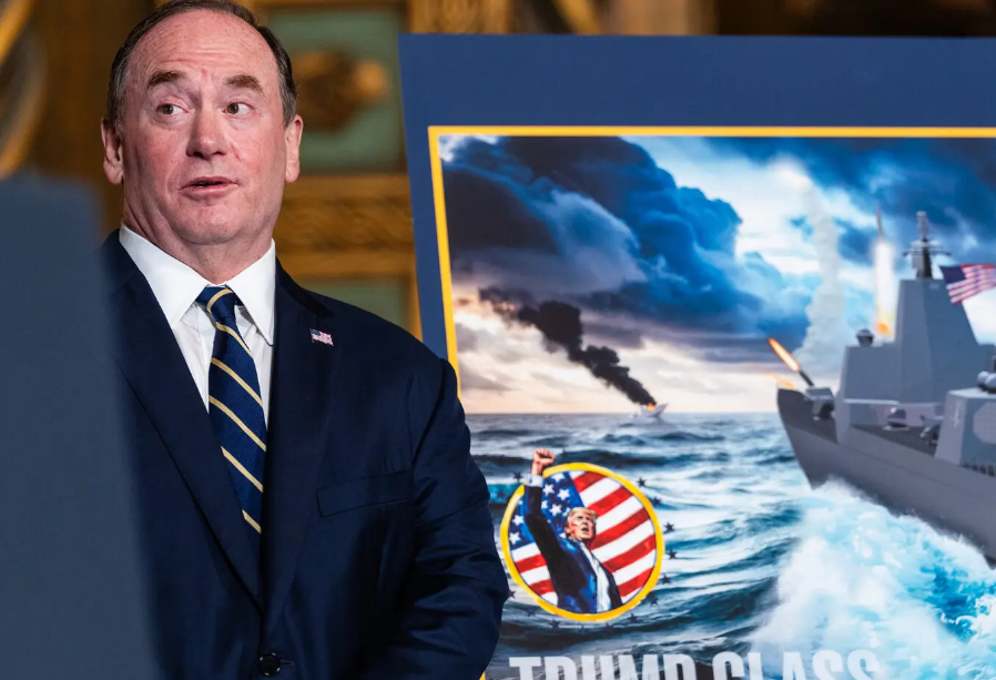 Hé lộ 'giấc mơ' của Tổng thống Trump khiến Bộ trưởng Hải quân mất chức- Ảnh 1.