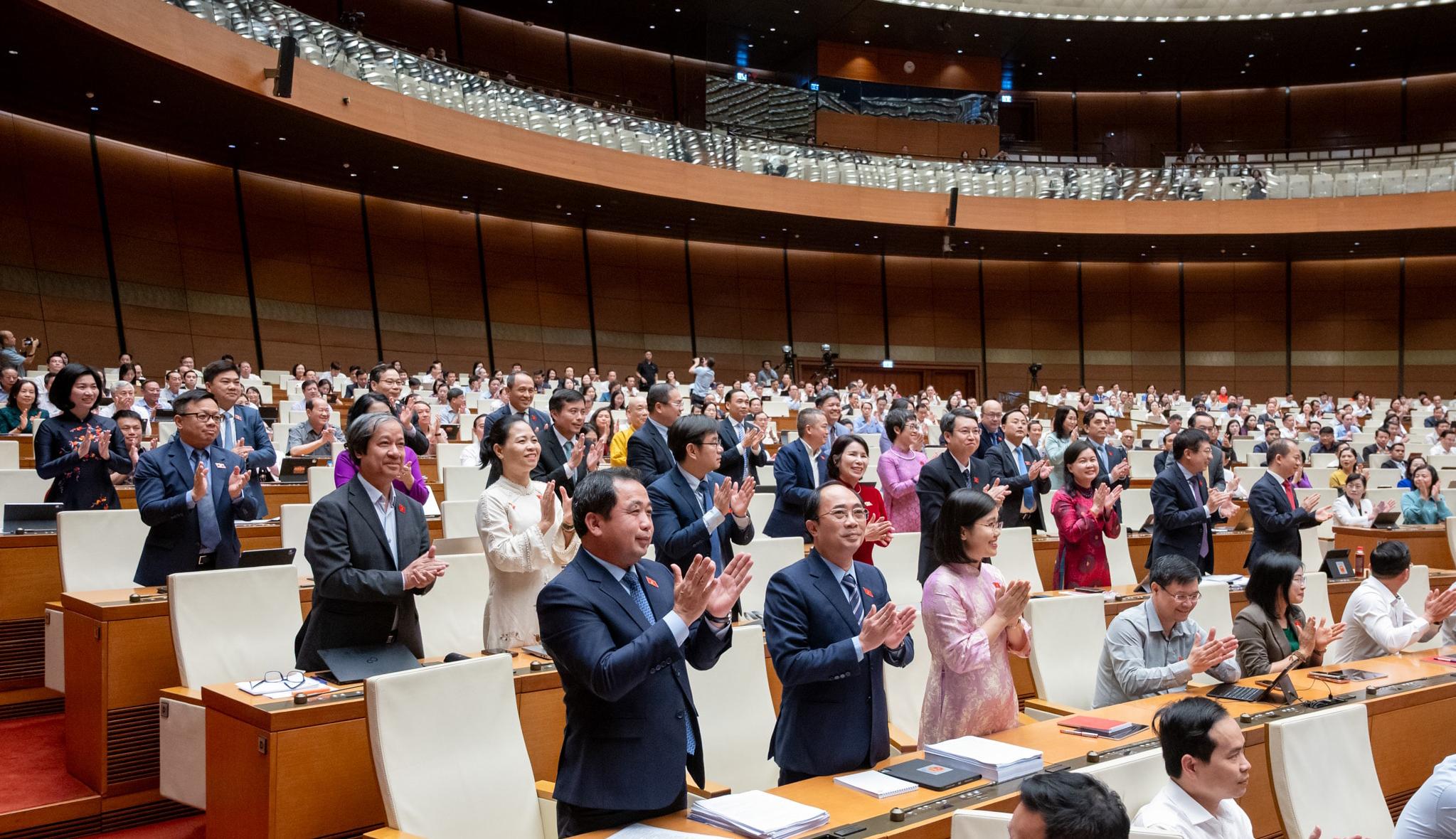 Thông qua Luật Thủ đô (sửa đổi): Tăng mạnh phân cấp, trao 199 thẩm quyền đặc thù cho Hà Nội- Ảnh 2.