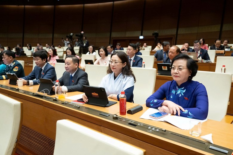 Nghị quyết Kỳ họp thứ Nhất: Tăng nguồn lực cải cách tiền lương nhờ tiết kiệm chi thường xuyên- Ảnh 4.