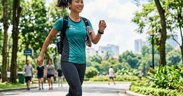 Đi bộ hay bơi lội: Lựa chọn nào tối ưu cho sức khỏe và thể lực?