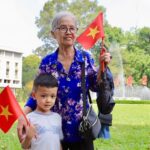 Người dân tấp nập mua vé tham quan, check-in Dinh Độc Lập dịp lễ 30/4