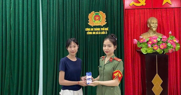 Bất ngờ nhận số tiền lớn trong tài khoản, cô gái trẻ ở Huế trình báo công an