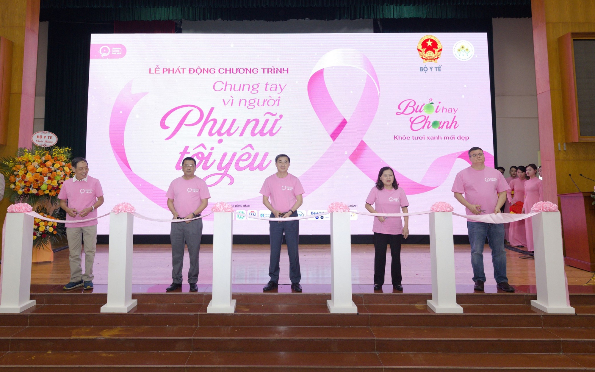 Thứ trưởng Bộ Y tế kêu gọi phụ nữ từ 40 tuổi hãy chủ động tầm soát, phát hiện sớm ung thư vú