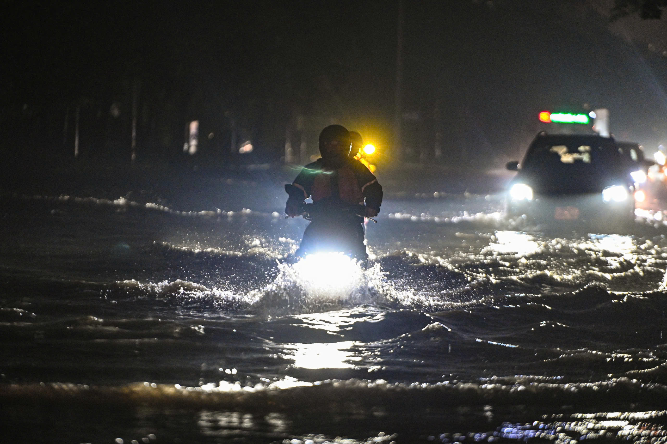 Trước mùa mưa 2026, Hà Nội chuẩn bị vận hành loạt trạm bơm chống ngập- Ảnh 2.