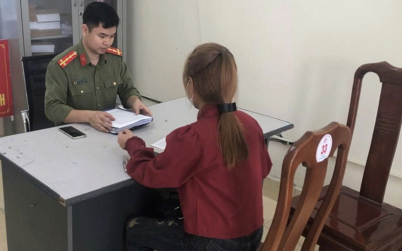 Xử phạt cô gái đăng tin xúc phạm lực lượng công an trên Facebook