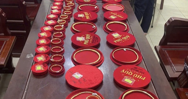 Khởi tố Đinh Văn Cường vì mang 112 chỉ vàng giả đi cầm cố