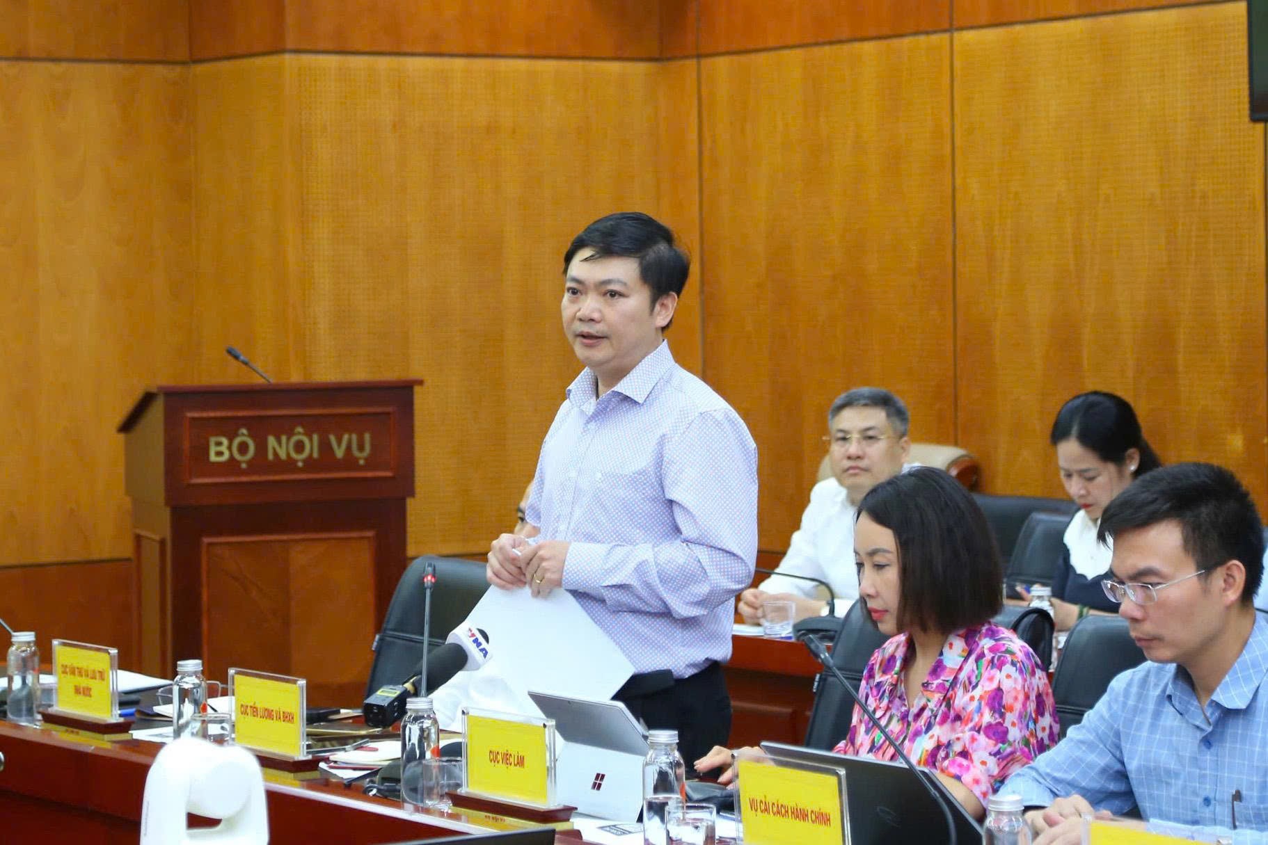 Bộ Chính trị thống nhất phương án điều chỉnh mức lương cơ sở lên 2,53 triệu đồng- Ảnh 1.