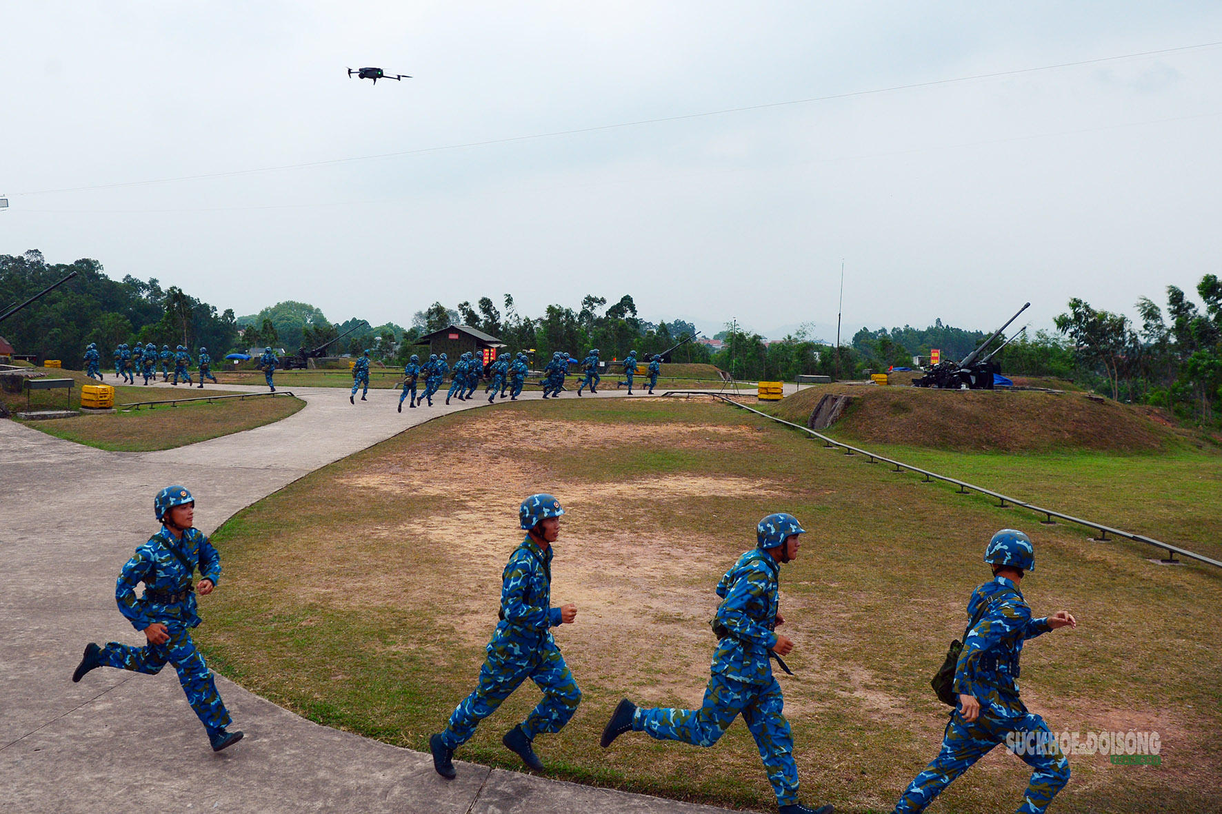 Lá chắn thép canh trời Đông Bắc- Ảnh 1.