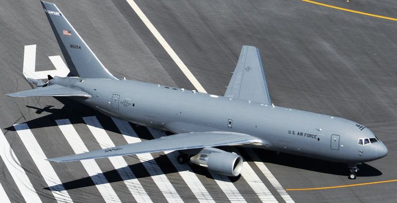 Không quân Mỹ 'mắc kẹt' với máy bay tiếp dầu thời Chiến tranh Lạnh- Ảnh 1.