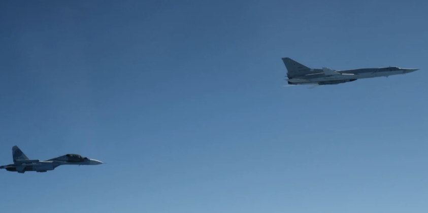 Su-30SM Nga liên tiếp đối đầu chiến đấu cơ châu Âu trên biển Baltic- Ảnh 1.