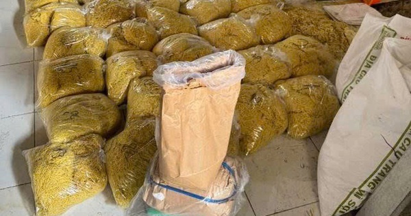 Triệt phá cơ sở sản xuất hơn 2.800 tấn mì tươi sử dụng hàn the và thủy tinh lỏng