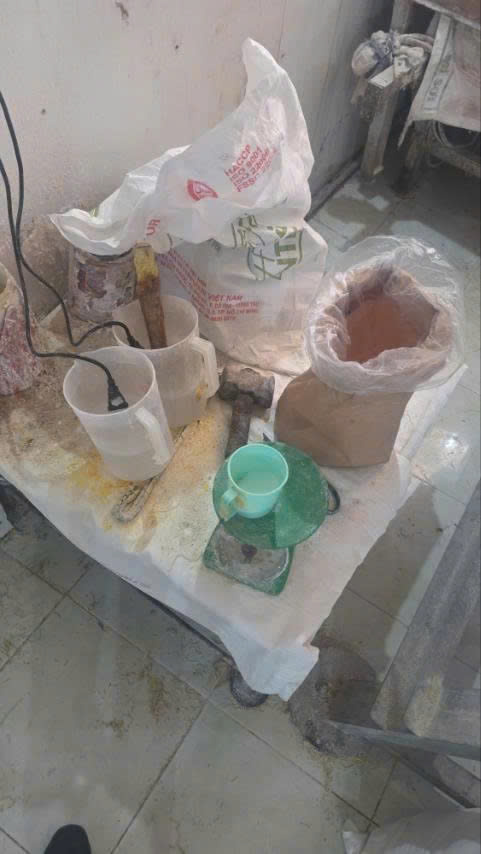 Triệt phá cơ sở sản xuất hơn 2.800 tấn mì tươi sử dụng hàn the và thủy tinh lỏng- Ảnh 5.