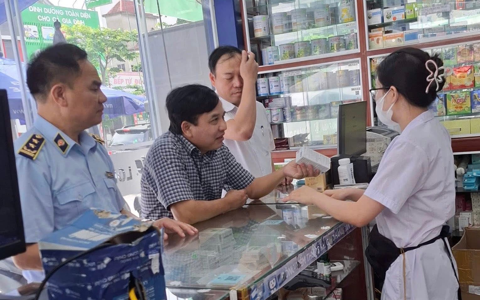 Bộ Y tế buộc thu hồi, tiêu hủy 37 mỹ phẩm, có cả kem chống nắng Anessa, Skin Aqua- Ảnh 3.