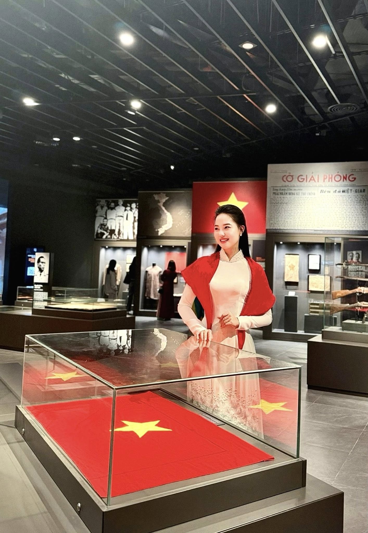 Từ Quảng Ninh ra Hà Nội 'check-in' 30/4 để tìm khoảnh khắc tự hào- Ảnh 1.