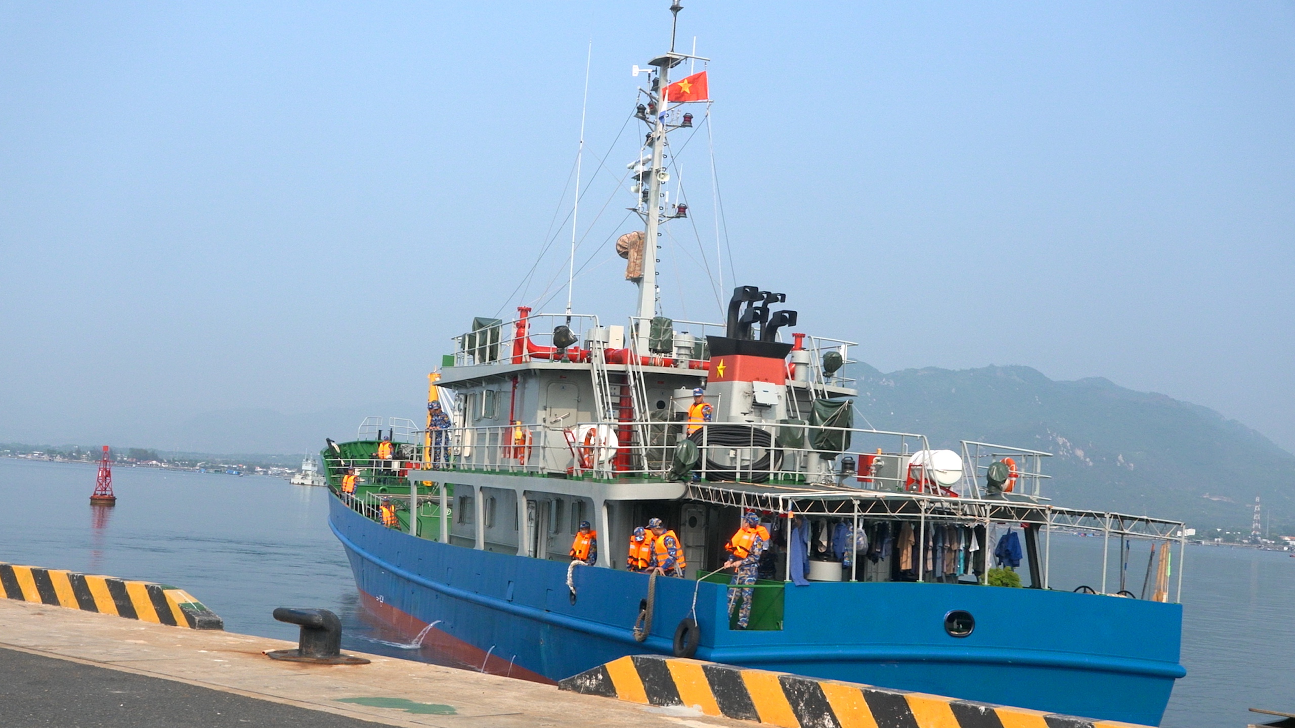 Bệnh xá đảo Song Tử Tây cứu chữa ngư dân đột ngột yếu người khi đang ăn cơm- Ảnh 1.