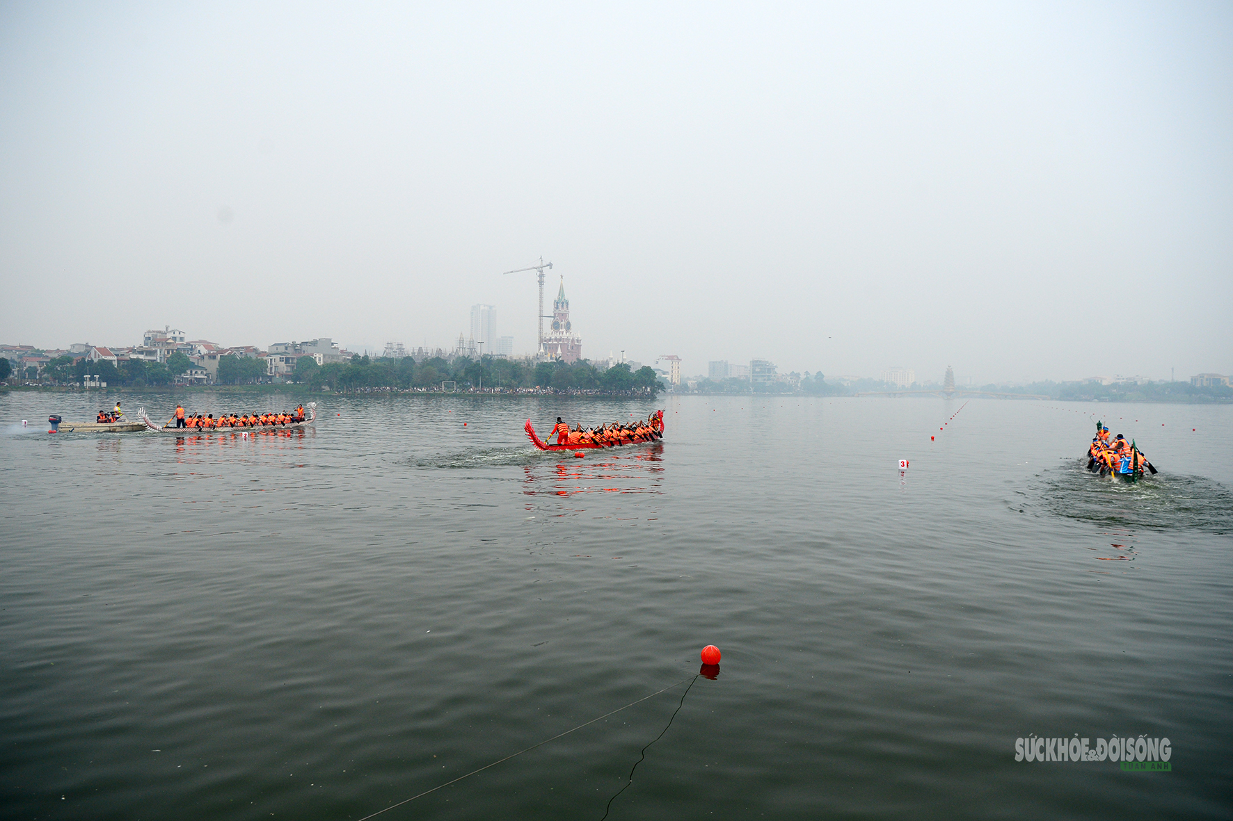Những nhịp chèo dậy sóng hồ Văn Lang dịp Giỗ Tổ- Ảnh 4.