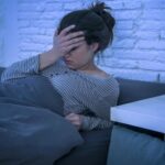 Nửa đêm tỉnh giấc vã mồ hôi, tim đập thình thịch, cẩn trọng thận hư