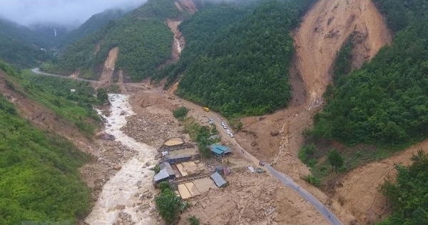 Video hướng dẫn an toàn cho trẻ em trước lũ quét khi mưa lớn