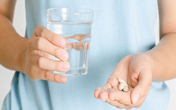 Uống bao nhiêu canxi cũng vô ích nếu cơ thể thiếu 2 chất dinh dưỡng quan trọng này