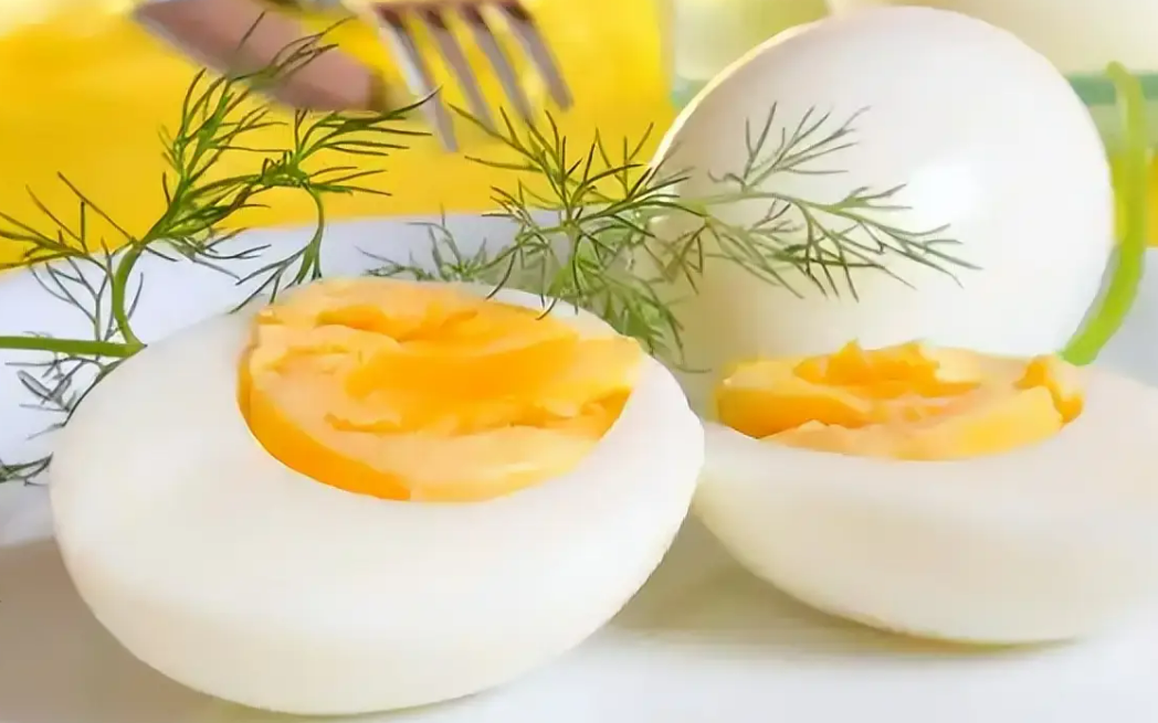 Trứng gà – vị thuốc quen thuộc trong bếp, dùng thế nào tốt nhất cho sức khỏe?- Ảnh 2.