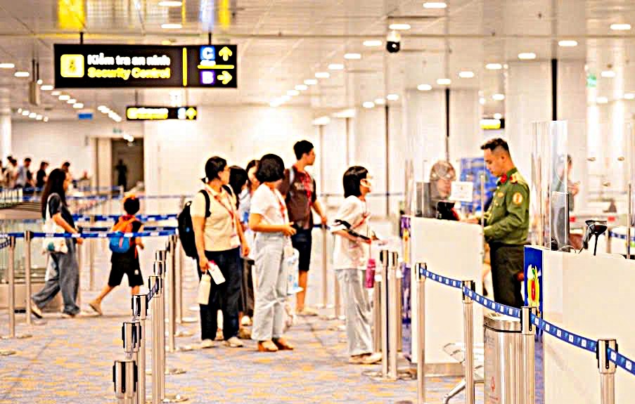 Từ 29/4, toàn quốc áp dụng kiểm soát an ninh hàng không cấp độ 1- Ảnh 2.