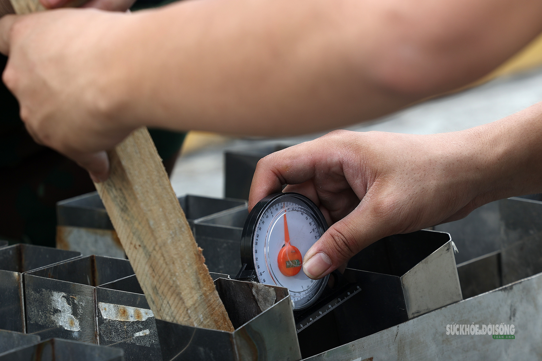 Sẵn sàng cho màn pháo hoa rực sáng Đất Tổ- Ảnh 10.