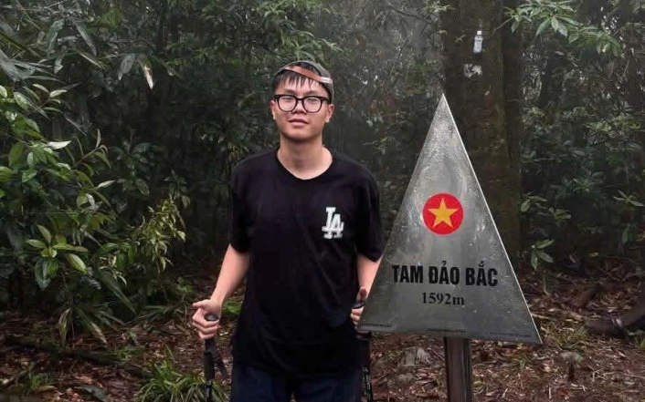 Nam sinh viên mất tích khi leo núi Tam Đảo, hơn 100 người xuyên đêm tìm kiếm