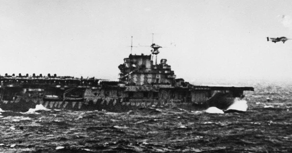 ‘Tàu sân bay tệ nhất’ từng được chế tạo của Mỹ