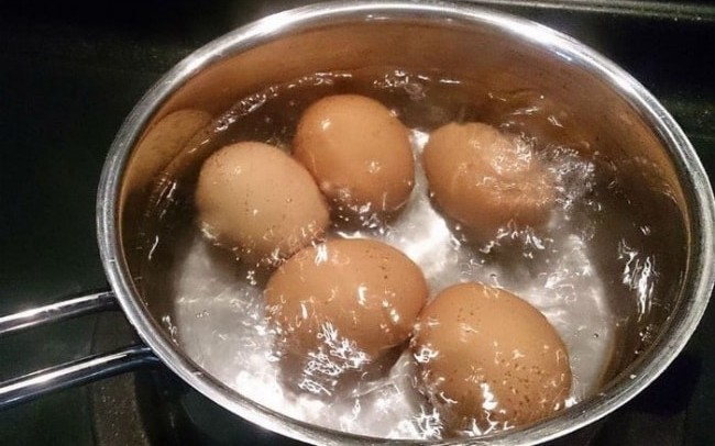 Nên luộc trứng bao lâu để giữ trọn dinh dưỡng? Lời khuyên từ chuyên gia