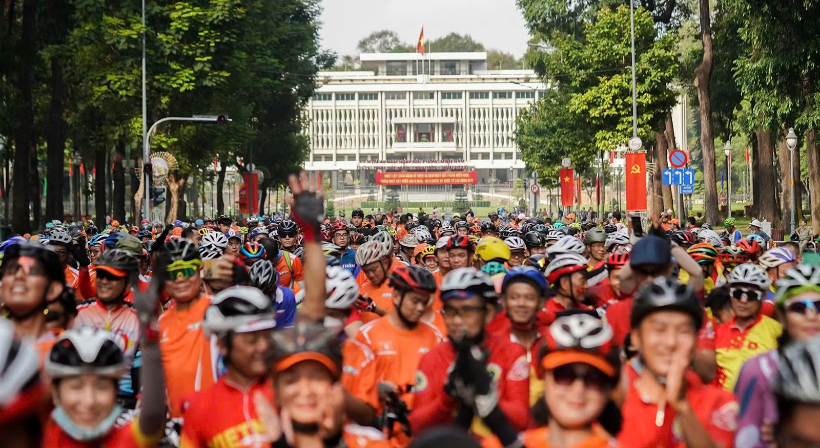 TPHCM tổ chức diễu hành xe đạp phong trào dịp 30/4- Ảnh 1.