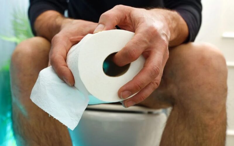 Hậu quả khôn lường từ việc nhịn đại tiện quá lâu