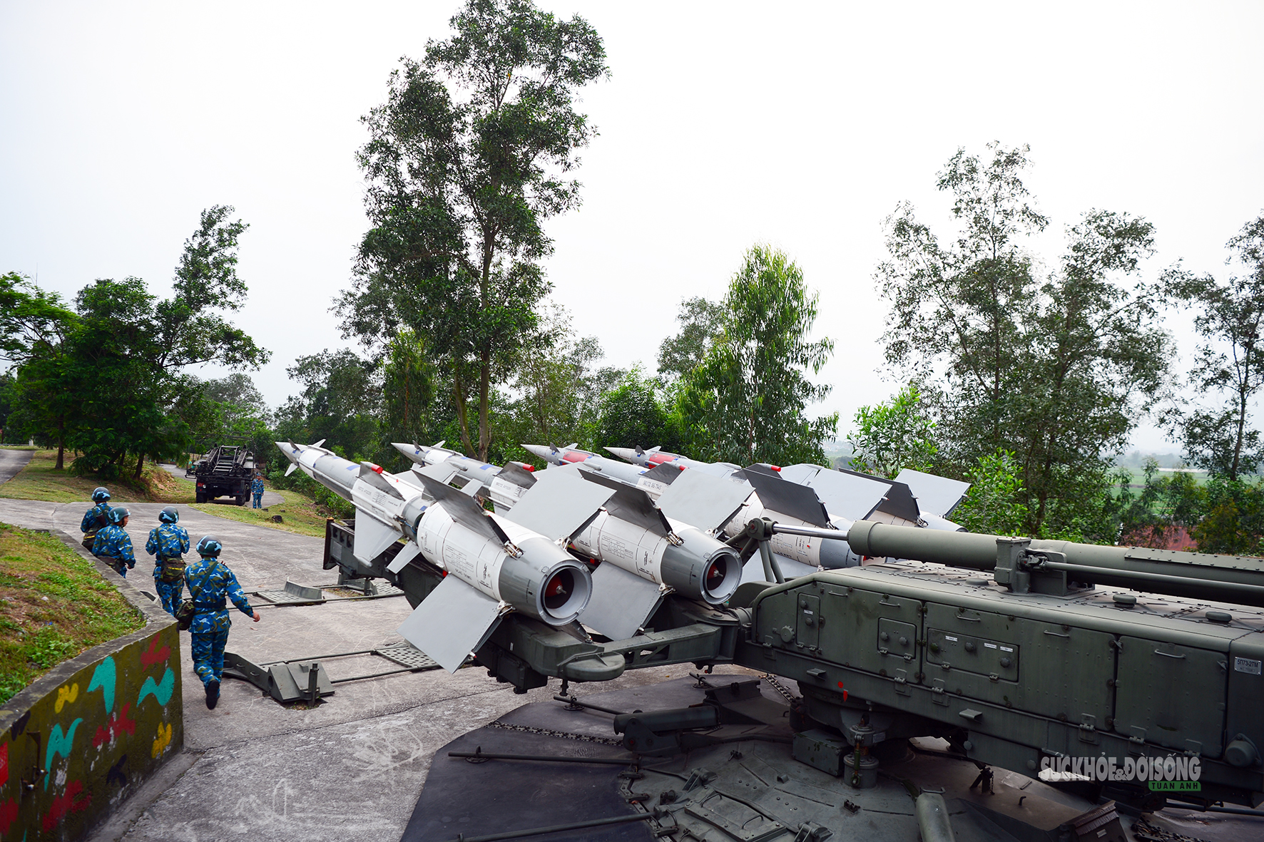 Trận địa tên lửa canh giữ bình yên vùng trời Đông Bắc- Ảnh 2.