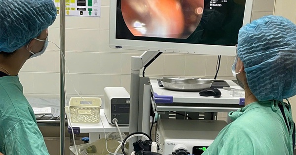 Từ ca bệnh nuốt 3 bàn chải đánh răng, cảnh báo biến chứng nguy hiểm bởi dị vật ‘quá khổ’