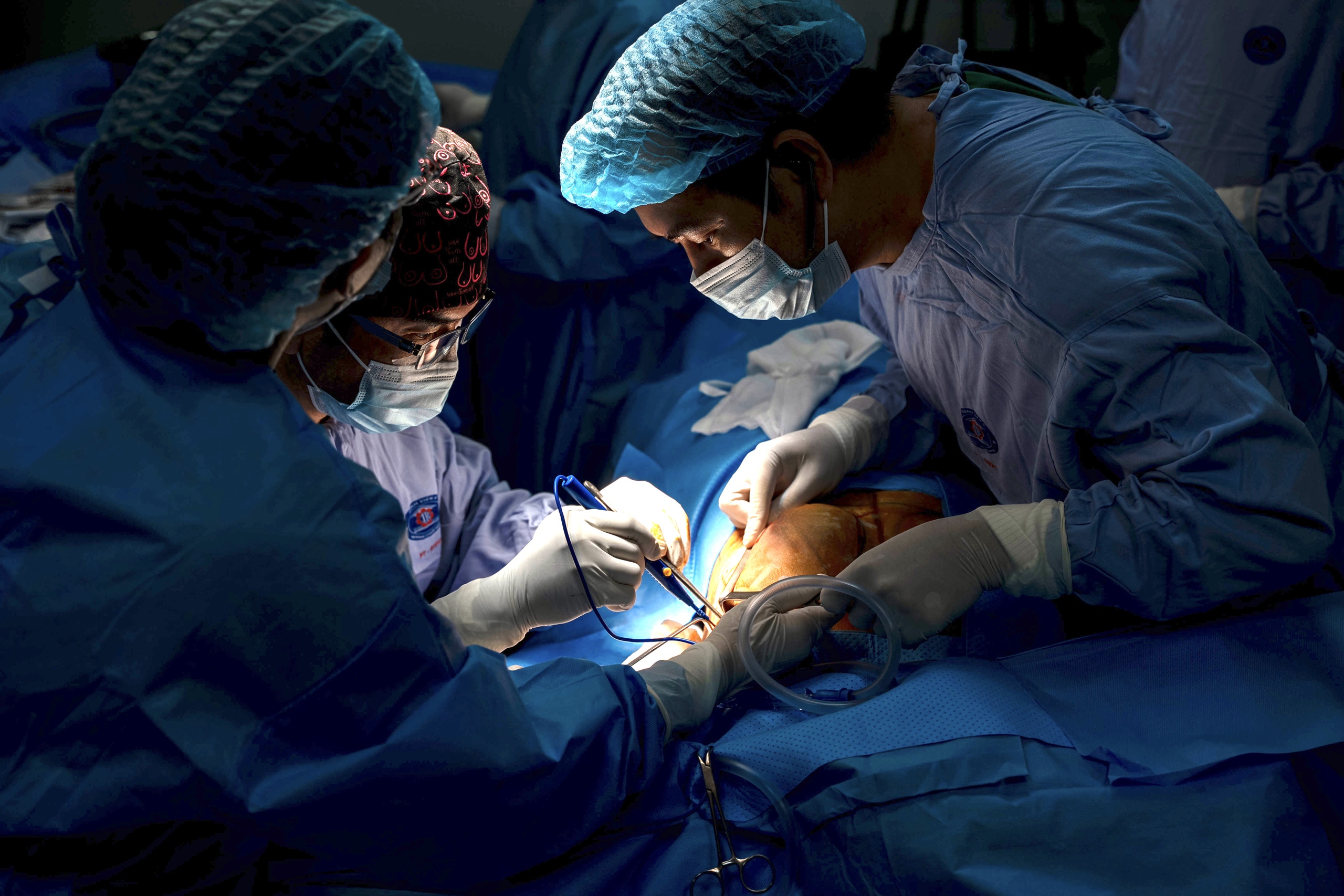 Điều trị ung thư vú bước vào kỷ nguyên y học chính xác, tỷ lệ sống tăng rõ rệt- Ảnh 2.