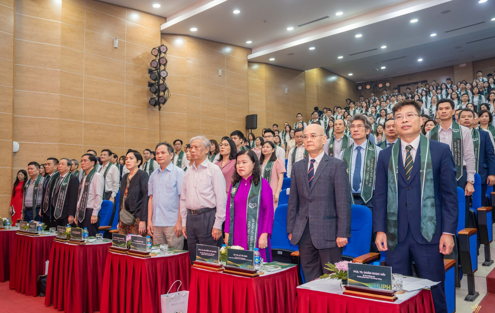 Trường Đại học Y tế công cộng là nòng cốt trong chiến lược chuyển dịch y tế dự phòng- Ảnh 3.