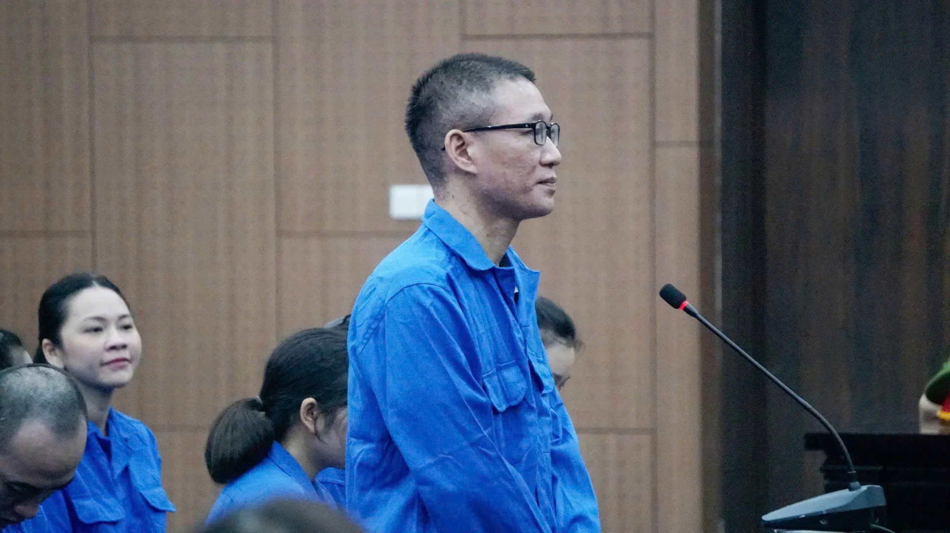 Cựu Phó chủ tịch phường 'bay lắc' xuyên đêm với nhân viên nữ nhận án 7 năm tù- Ảnh 2.