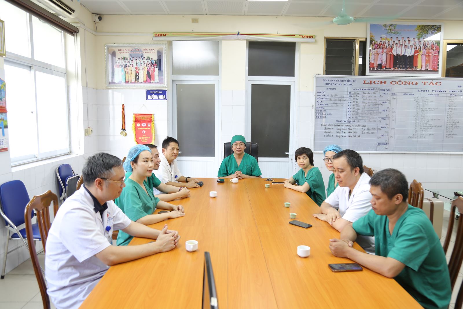 Lần đầu tiên ghép giác mạc từ người hiến chết não tại BVĐK Quảng Ninh- Ảnh 2. Lần đầu tiên ghép giác mạc từ người hiến chết não tại BVĐK Quảng Ninh- Ảnh 2.