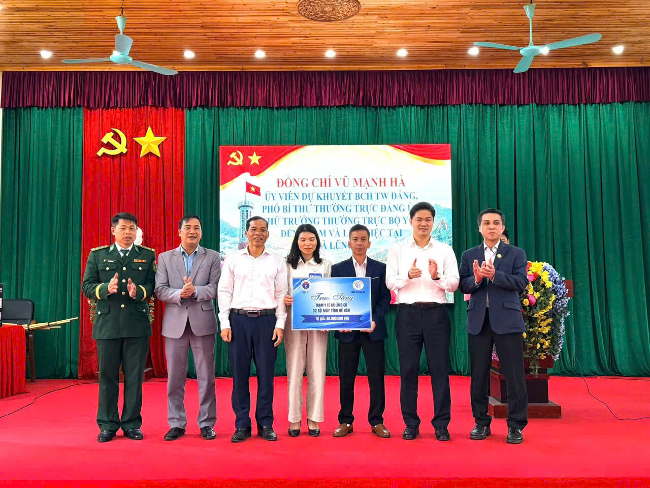 Từ Lũng Cú, Phố Bảng lan tỏa tinh thần phòng bệnh từ sớm, từ xa nơi vùng biên Tổ Quốc - Ảnh 3. Từ Lũng Cú, Phố Bảng lan tỏa tinh thần phòng bệnh từ sớm, từ xa nơi vùng biên Tổ Quốc - Ảnh 3.