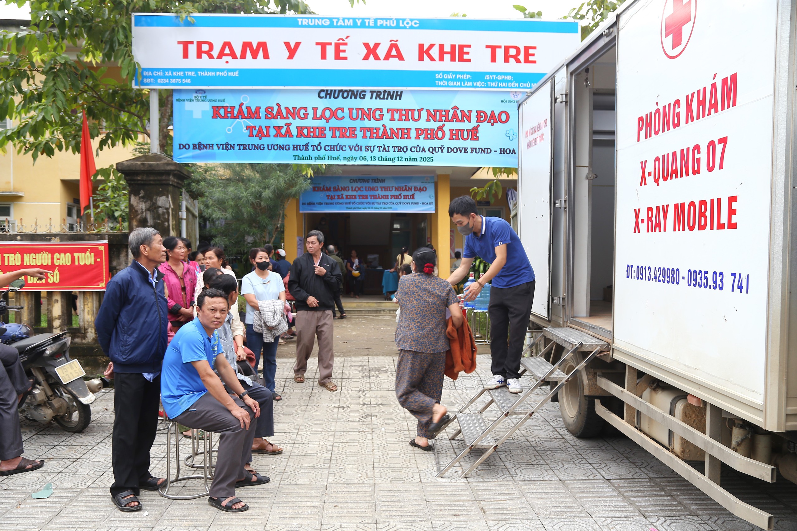 Bộ Y tế hướng dẫn tổ chức khám sức khỏe định kỳ theo nhóm tuổi, tránh quá tải- Ảnh 1. Bộ Y tế hướng dẫn tổ chức khám sức khỏe định kỳ theo nhóm tuổi, tránh quá tải- Ảnh 1.